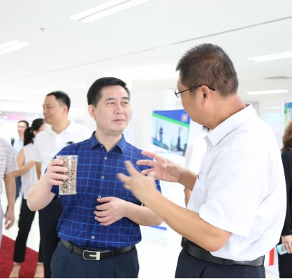 重庆股份转让中心协同重庆市政府部门到访齐鲁股权交易中心调研交流